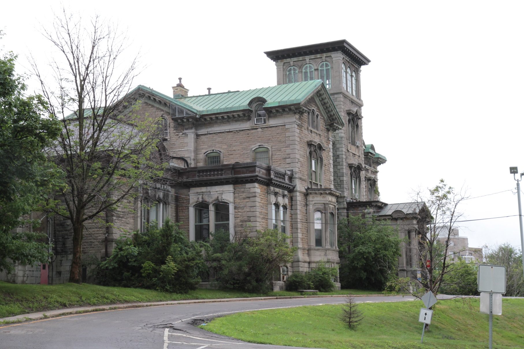 The Allan Memorial Institute, Royal Victoria Hospital, Montreal - 05.JPG